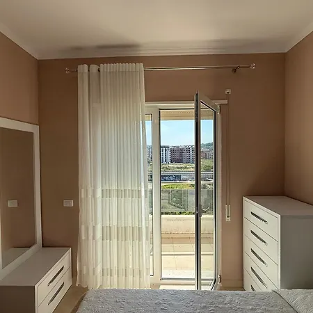 Sani * Golem (Tirana)