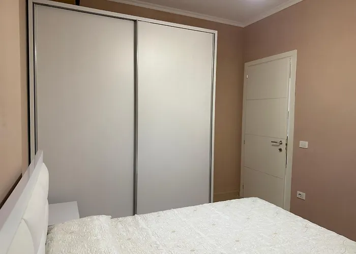 Sani * Golem (Tirana)