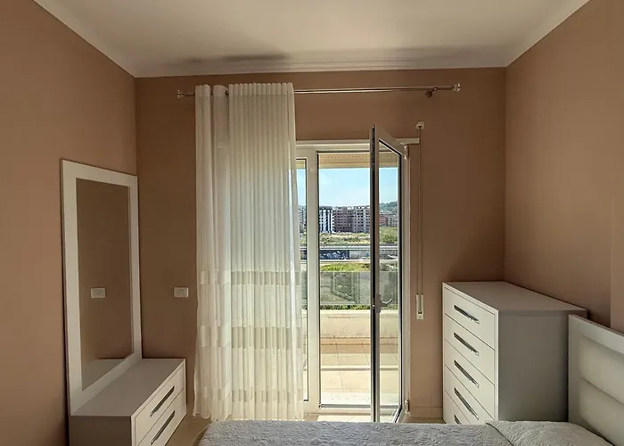 Sani * Golem (Tirana)